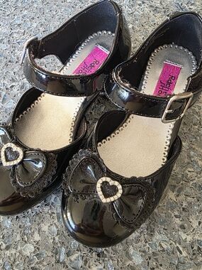 Rachel Shoes Black Patent Girls' Mary Janes with Heart Bow